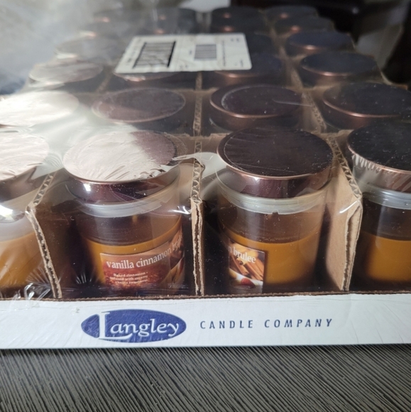 3/$5 Scented Glass Covered Jar Vanilla Cinnamon Brûlée 3.5oz Candles - Picture 7 of 13